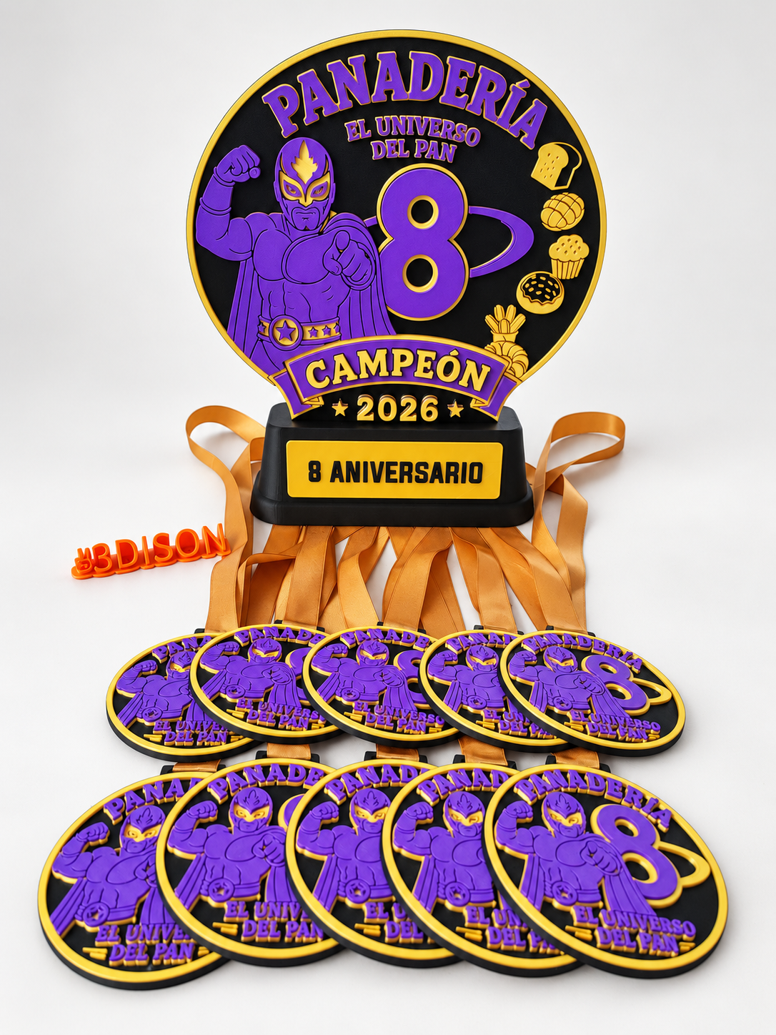 Medallas y trofeo 8 aniversario panadería